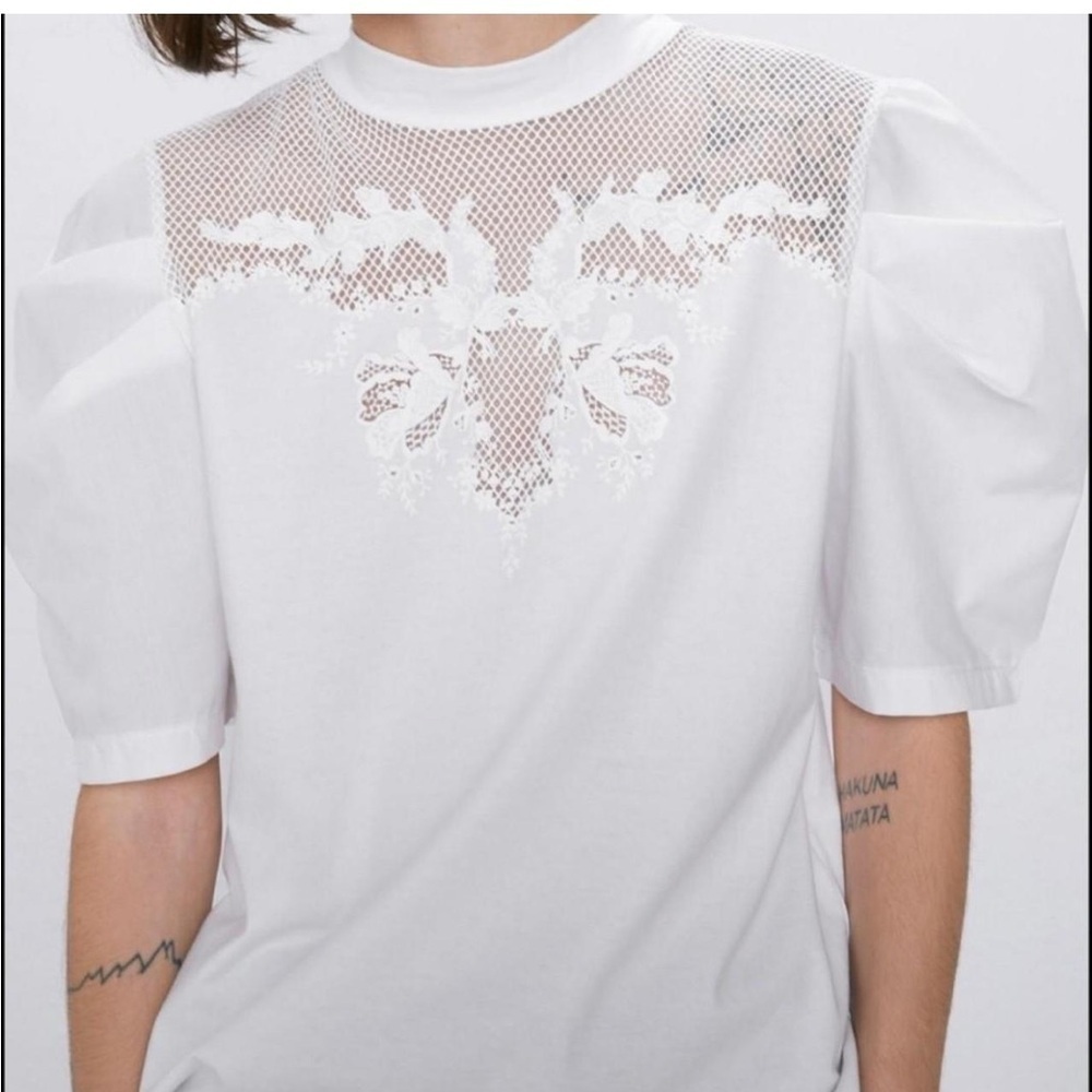 NWT-Zara-S-white-rubberized yoke top-lightweight with puff sleeves, blouse.